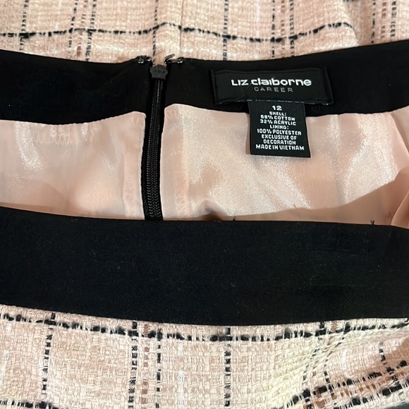 Liz Claiborne Wool-like Lined Pencil Skirt in Pink/Black Plaid - Picture 3 of 7